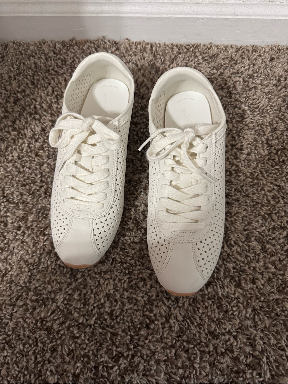 Universal Thread White Perforated Lace-Up Sneakers